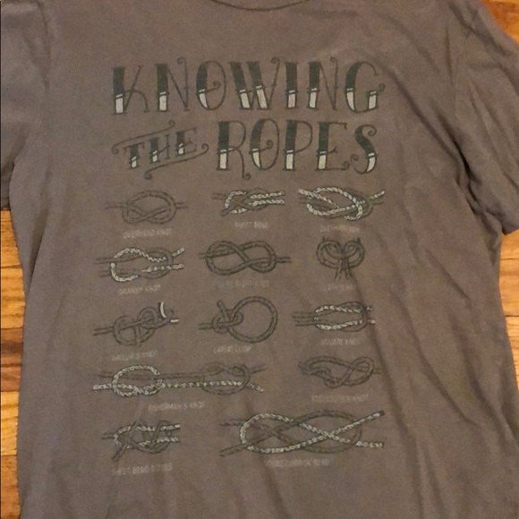 Vintage looking gap graphic tee medium - Picture 2 of 5